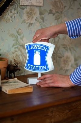 ベルギー製 LAWSON ローソンの看板そのまんまルームライト 新品未開封 ...