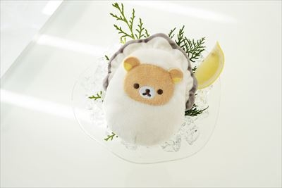 リラックマ」より、牡蠣リラックマのぬいぐるみポーチがローソン