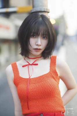Liyuu 2nd写真集 ヒトミ 直筆サイン色紙 Amazon.co.jp 限定】Liyuu 2nd写真集 ヒトミ／複製メッセージ