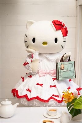 ホノルルクッキーカンパニー×Hello Kitty ぬいぐるみチャーム&amp;バッグ ホノルルクッキー・カンパニー×ハローキティ] バッグ