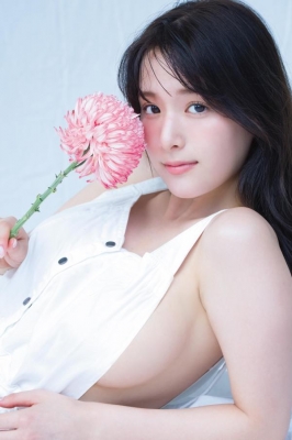 葉月くれあ 1st写真集 clarus　サイン付き　生写真3枚付き 葉月くれあ 1st写真集 clarus サイン付き 生写真3枚付き - メルカリ