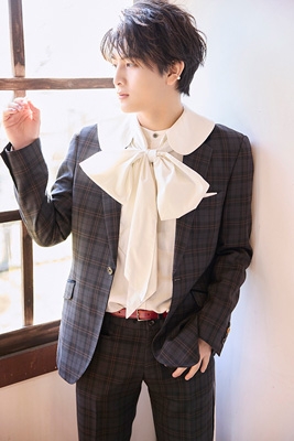 柏木悠 1st 写真集 19 → 20 : 柏木悠 (超特急ハル) | HMV&BOOKS