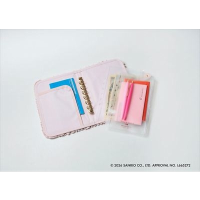 Maison de FLEUR×HELLO KITTY いちごマルチケースBOOK PINK : ブランド