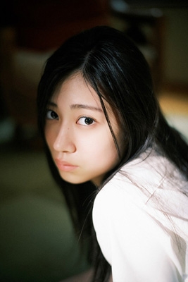 HMV&BOOKS online限定特典：渡辺莉奈（日向坂46）ポストカードB