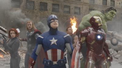 アベンジャーズ DVD+ブルーレイセット : アベンジャーズ (MARVEL