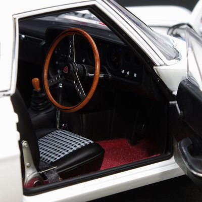 エヴァンゲリオン NERV Official Business Coupe（NERV官用車