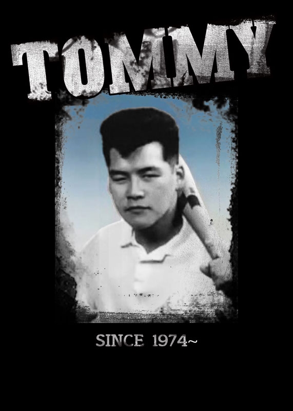 Tommy Tシャツ 黒 Sサイズ : 富澤たけし（サンドウィッチマン 