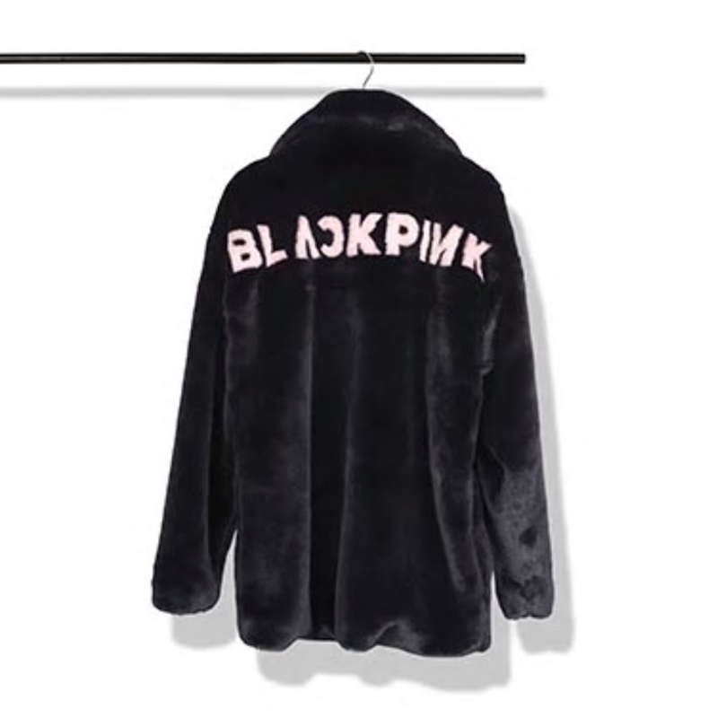 BLACKPINK ファーコートMサイズ新品 BLACKPINK ブラックピンク 公式 ファーコート 黒 M