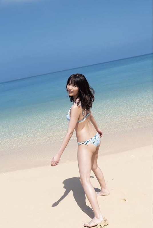 未完 桃月なしこ１ｓｔ写真集　直筆サイン入り 未完 桃月なしこ 1st 写真集 直筆サイン入り - メルカリ