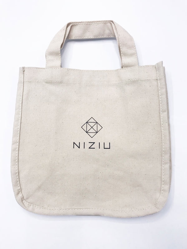ランチトート(ナチュラル)【Loppi・HMV限定】 : NiziU
