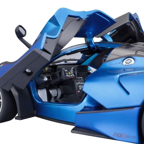 トミカプレゼンツ ブラーゴ シグネチャーシリーズ 1：18 FXX-K