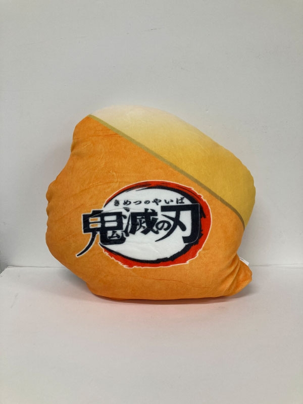 鬼滅の刃 ダイカットクッション（我妻善逸） : 鬼滅の刃 | HMV&BOOKS