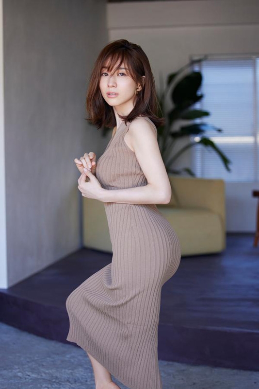 田中みな実×PEACHJOHN ファーストガードルBOOK＜M＞ : 田中みな