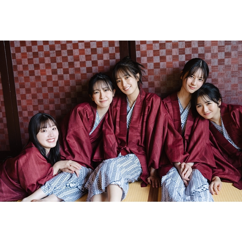 【送料無料】土村芳さん掲載ページ（ポスターサイズ）#7335 三省堂書店限定特典ポストカード付】『櫻坂46 土生瑞穂1st