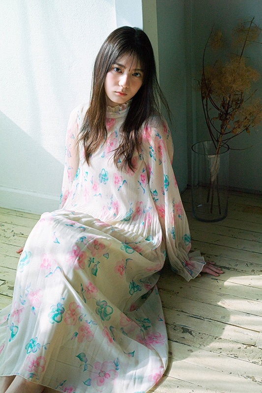 HMV&BOOKS online限定特典：佐々木久美（日向坂46）ポストカード