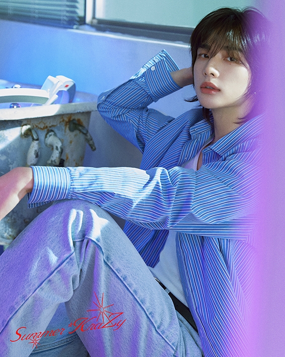 hyunページです♡ DICON VOLUME N°21 STRAY KIDZ : A-Summer KraZy HYUNJIN ver