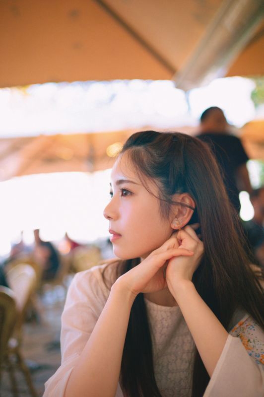 筒井あやめ（乃木坂46）1st写真集「感情の隙間」HMV&BOOKS