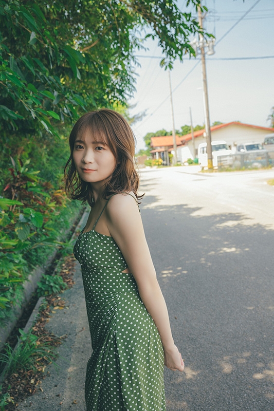秋元真夏フォトブック『淡淡（あわあわ）』 : 秋元真夏