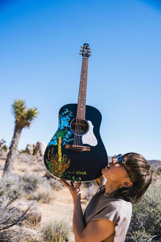 DOWN TO EARTH : 安田章大 | HMV&BOOKS online - 9784065402474