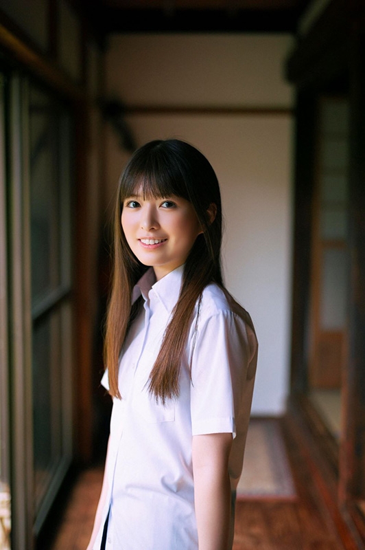 HMV&BOOKS online限定特典：中川智尋（櫻坂46）ポストカード