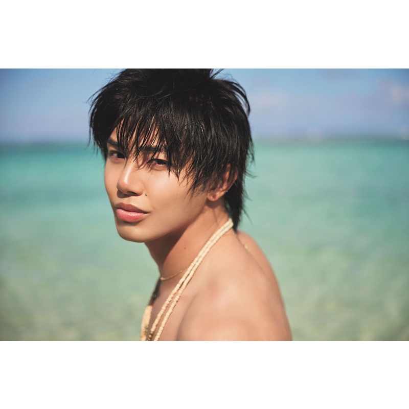 武知海青1st写真集 BREATH【@Loppi・HMV限定カバー版】 : 武知海青