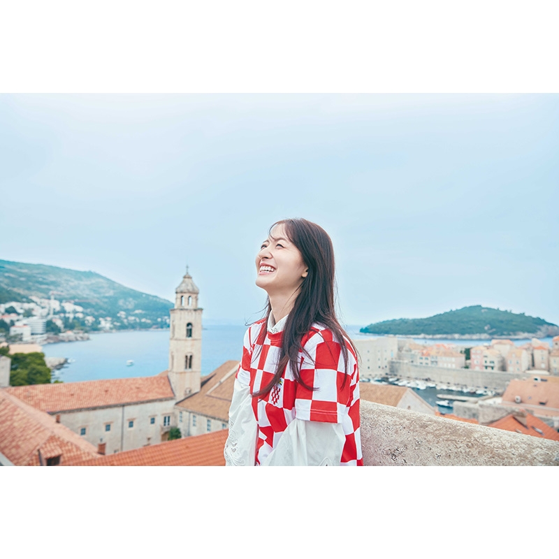 乃木坂46 金川紗耶1st写真集『好きのグラデーション』 : 金川紗耶