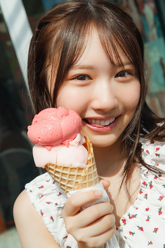 日向坂46 藤嶌果歩 1st写真集 果実の歩幅【@Loppi・HMV限定カバー版＋