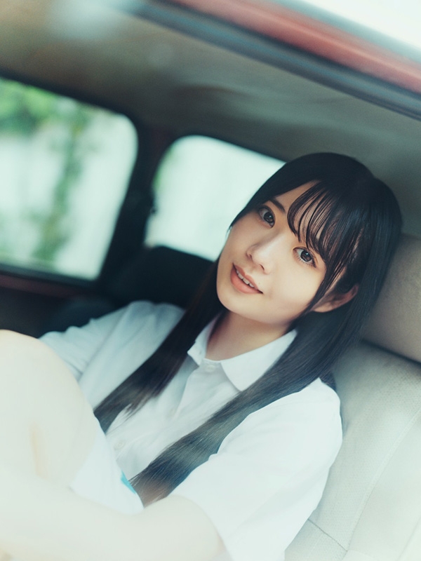 HMV&BOOKS online限定特典：渡辺莉奈（日向坂46）ポストカードB