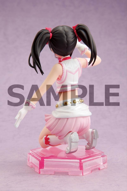 ラブライブ! 矢澤にこ LoveLive! First Fan Book Ver. (1/10スケール塗装済み完成品フィギュア) ラブライブ！ 矢澤にこ LoveLive！ First Fan Book Ver. 1/10