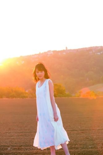 生田絵梨花 1st写真集 「転調」 : Erika Ikuta | HMV&BOOKS online