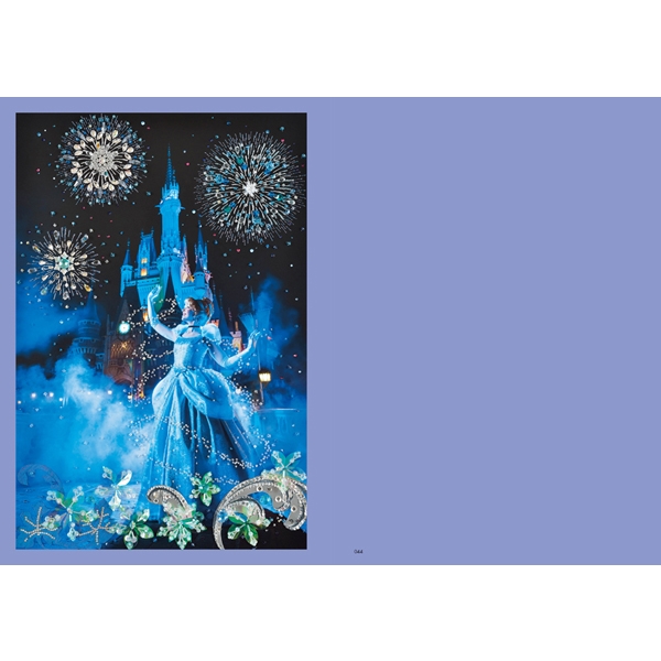 Tokyo Disney Resort Photography Project Imagining The Magic イマジニング ザ マジック魔法の 瞬間 ディズニーファン編集部 Hmv Books Online Online Shopping Information Site English Site